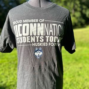 UConn Huskies Tshirt | Medium | Gray